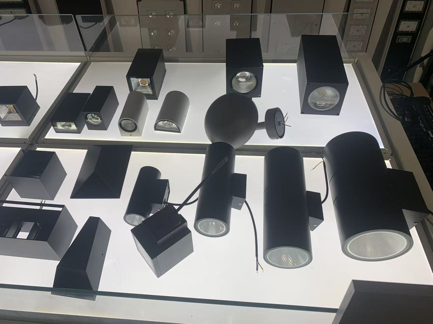 LED Outdoor Wall Light thumbnail 2