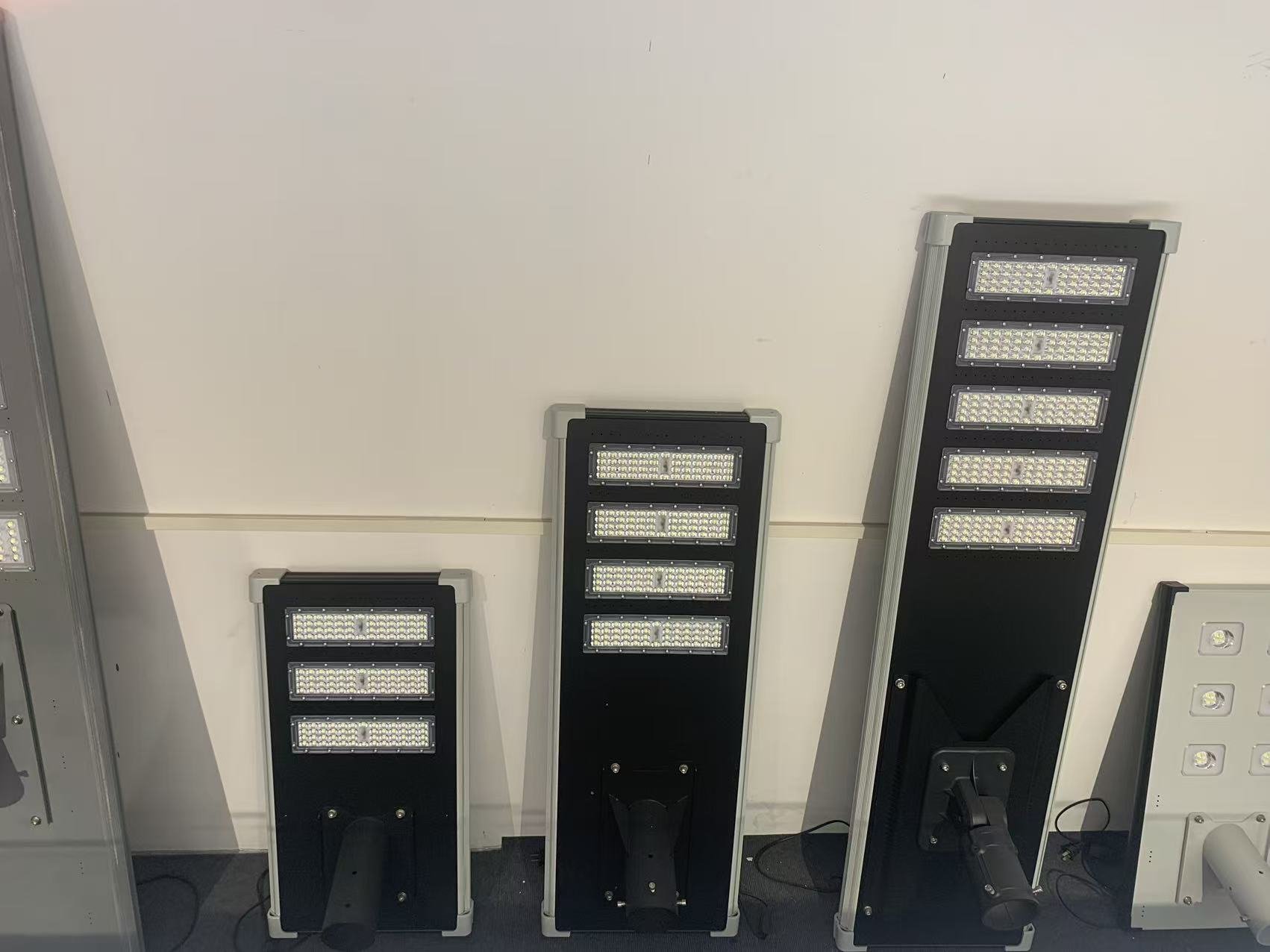 Split-Type Solar Street Light — Separate panel + lamp design for flexible installation