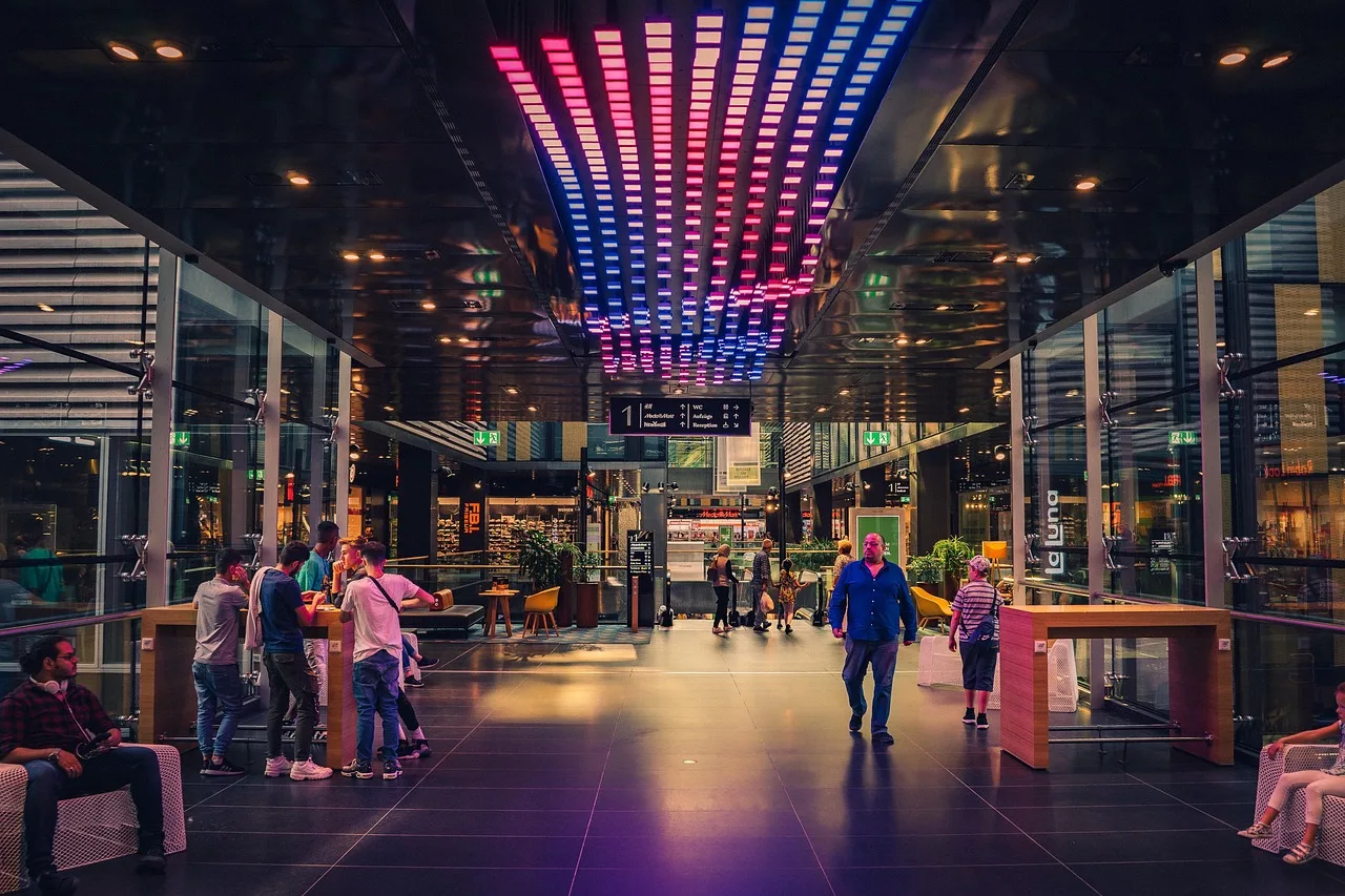 Dubai Sheikh Zayed Road mall LED lighting by Yakeen Lighting